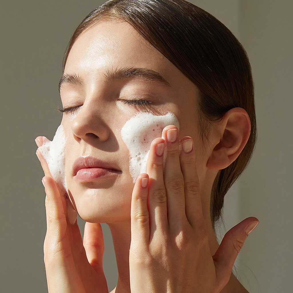 Madagascar Centella Ampoule Foam Skin1004
